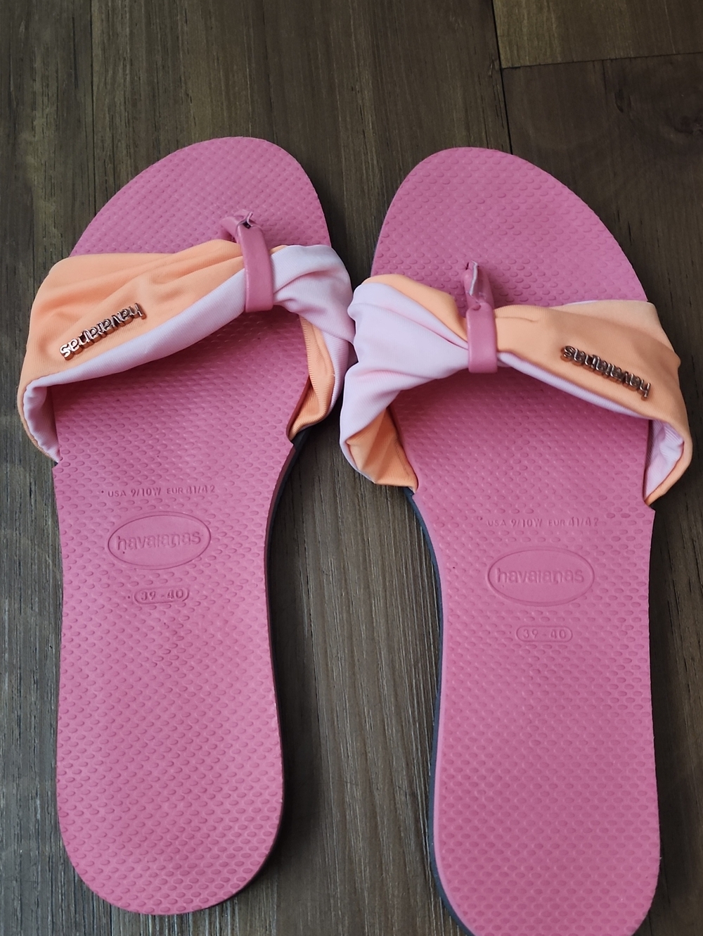 Havaianas Pink Footbed with Peach & Light Pink Knotted Slide Sandals